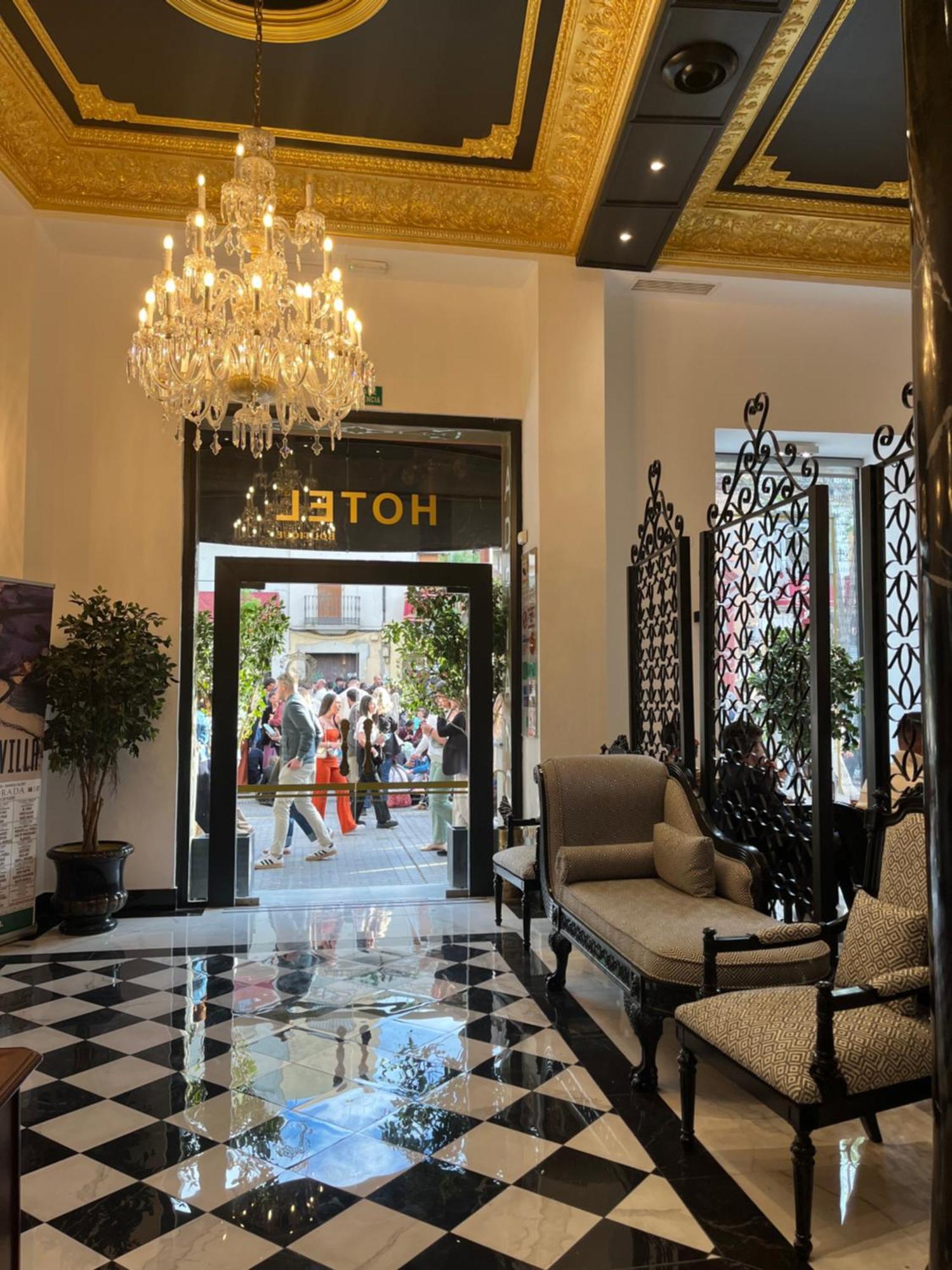 Adriano Boutique Sevilla Bagian luar foto