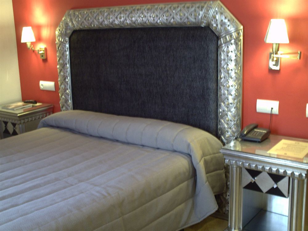 Adriano Boutique Sevilla Bagian luar foto